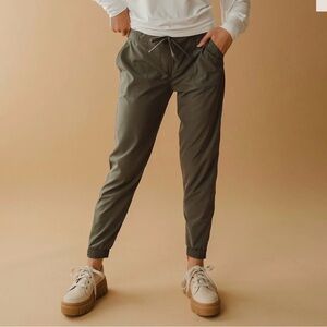 Albion Fit Jetsetter Jogger